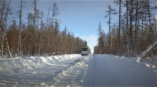 Зимняя дорога в Восточной Сибири