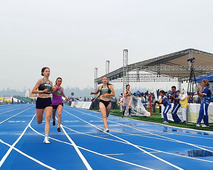 Татьяна Зиничева завоевала серебряную медаль за дистанцию 100 метров