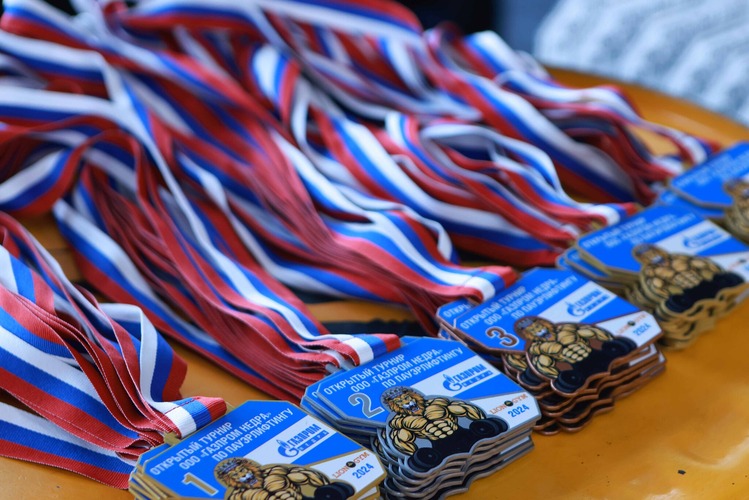 Комплект медалей турнира
