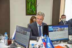 С докладом выступает заместитель генерального директора ООО "Газпром недра" по строительству и эксплуатации скважин Олег Мязин.