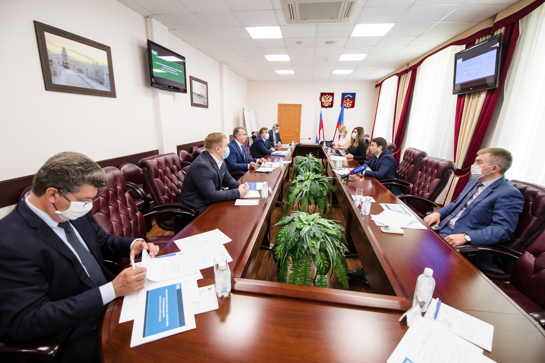 17.07.2020 в Мурманске прошло рабочее совещание с участием представителей ООО «Газпром недра» и Правительства Мурманской области Фотография предоставлена Управлением по взаимодействию со СМИ Министерства информационной политики Мурманской области