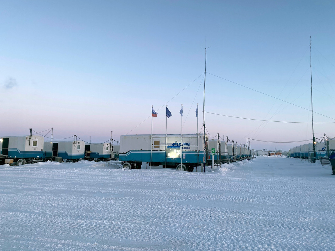 Полевой лагерь сейсморазведчиков на Ямале